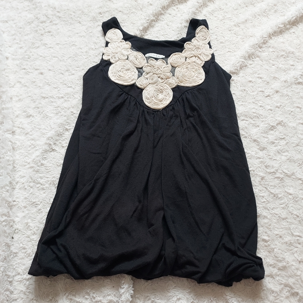 Kimchi & Blue Black & Cream Rosette Bubble Tank Medium Quiet Luxury Romantic